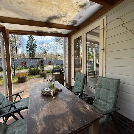 Detached With Private Hot Tub In Park Veluwshof *