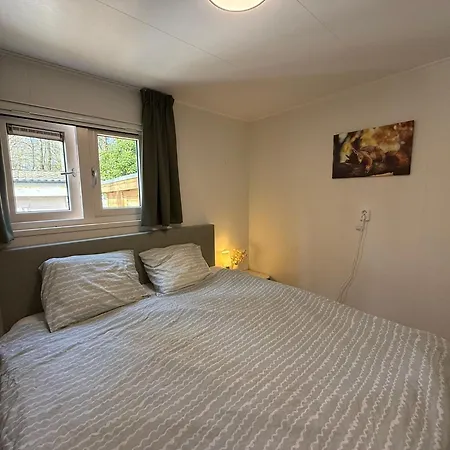 Detached With Private Hot Tub In Park Veluwshof Apartment *