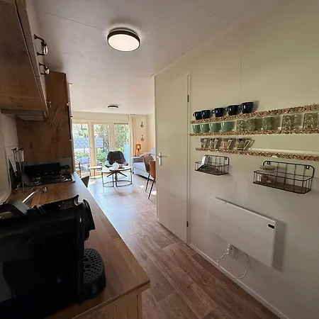 Apartment Detached With Private Hot Tub In Park Veluwshof *