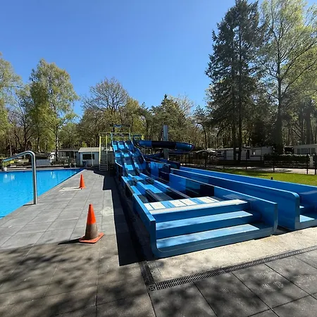 Apartment Detached With Private Hot Tub In Park Veluwshof